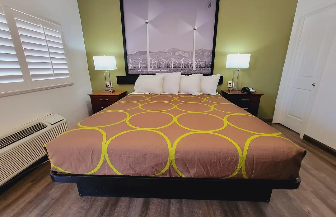 Super 8 By Wyndham El Centro North-1