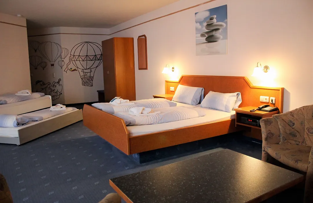 Waldhotel-Feldbachtal-1