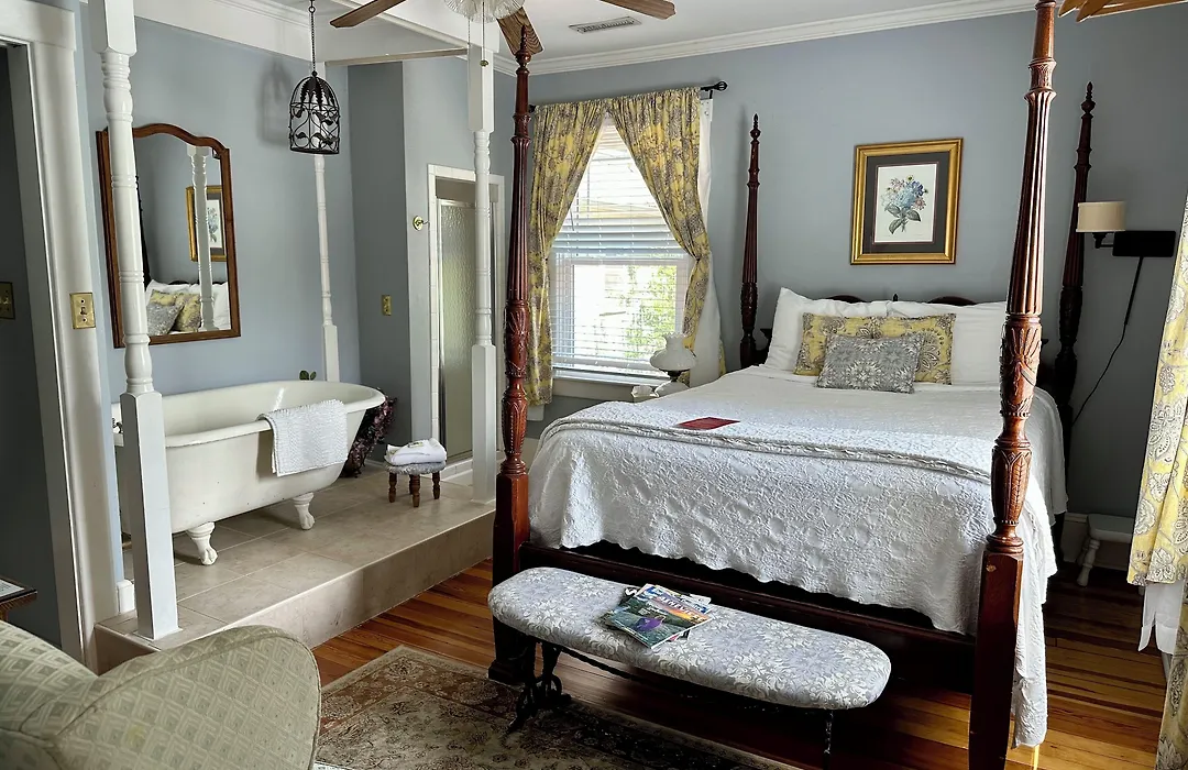 Red Rocker Inn-1