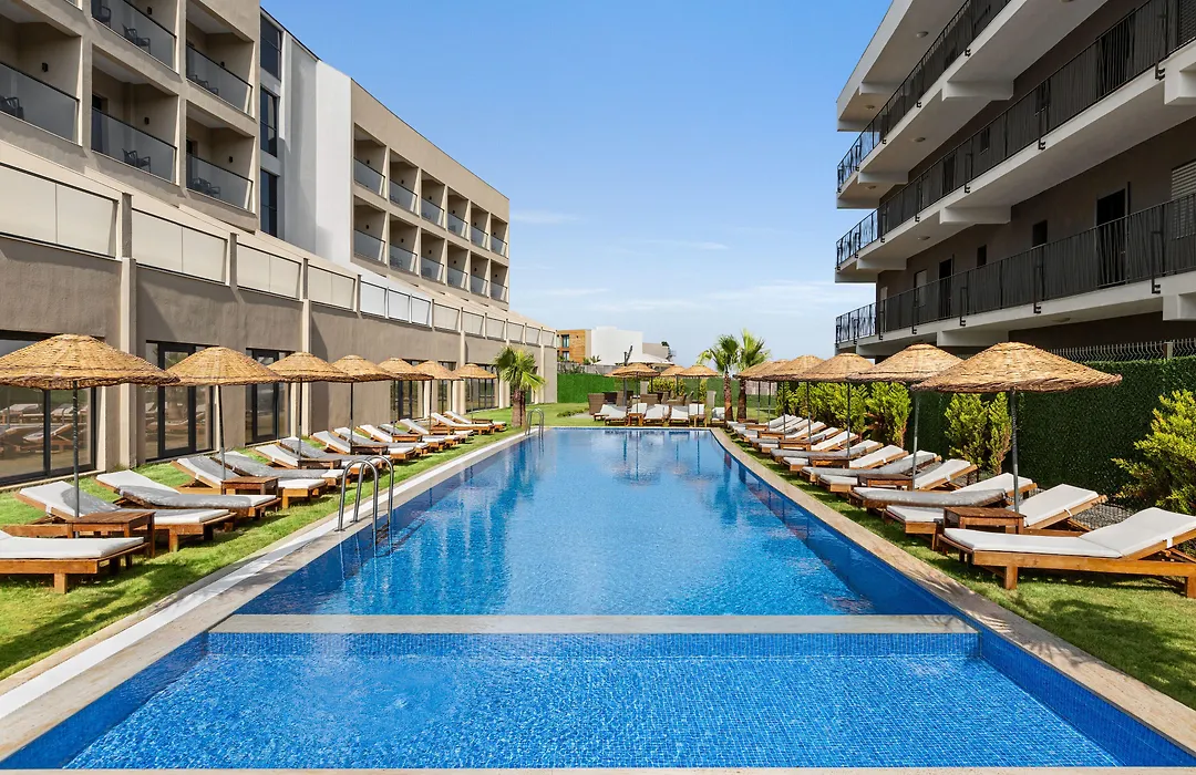 Ramada By Wyndham Cesme-1