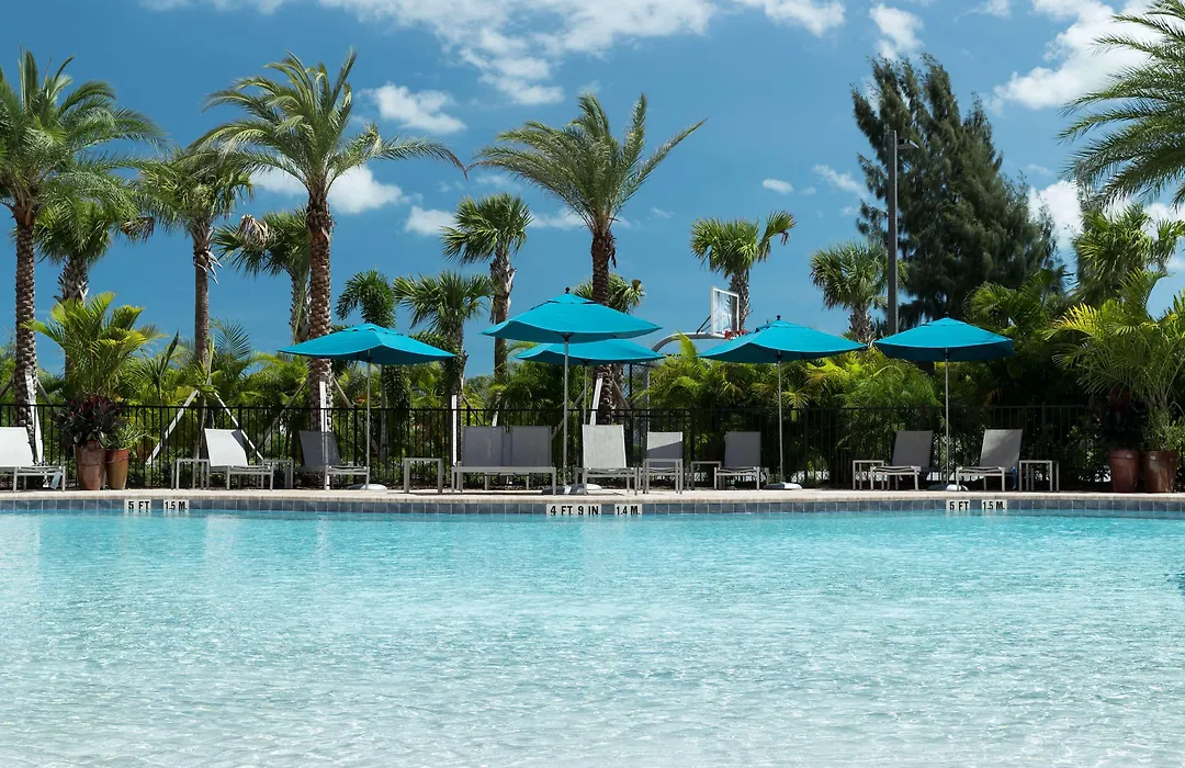 Hampton Inn & Suites Cape Canaveral Cruise Port, Fl-1
