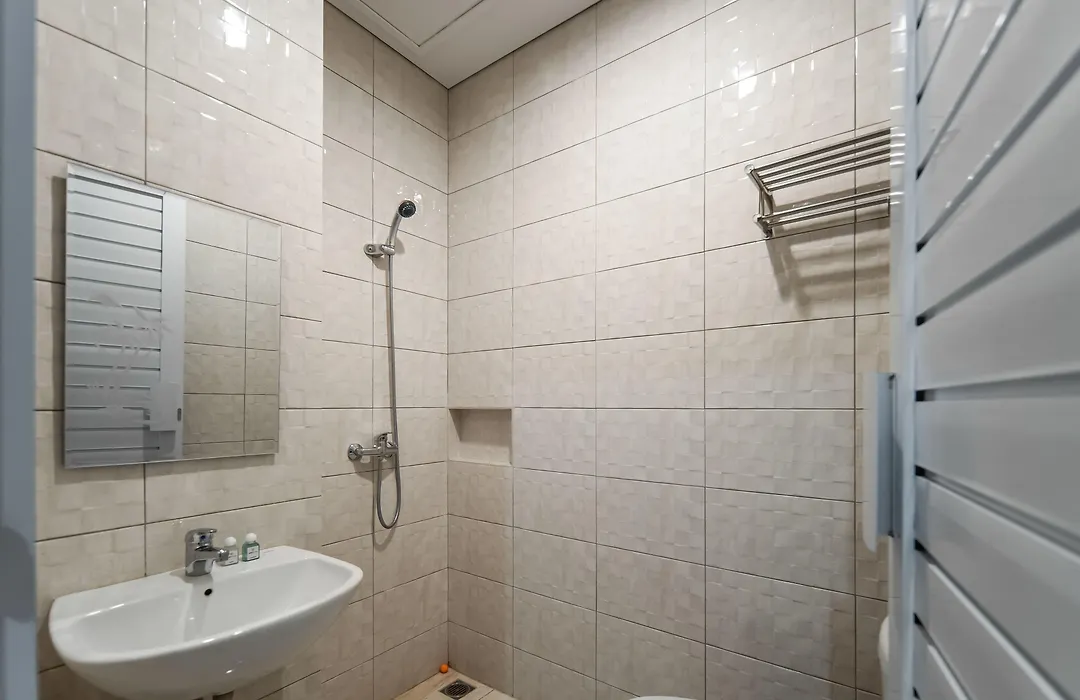 West Inn Cihampelas-1