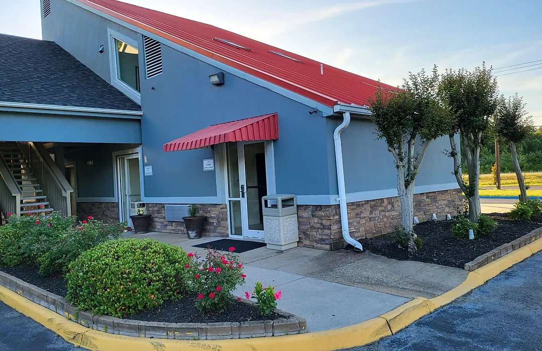 Stonewood Inn & Suites Of Carrollton - Smithfield-1