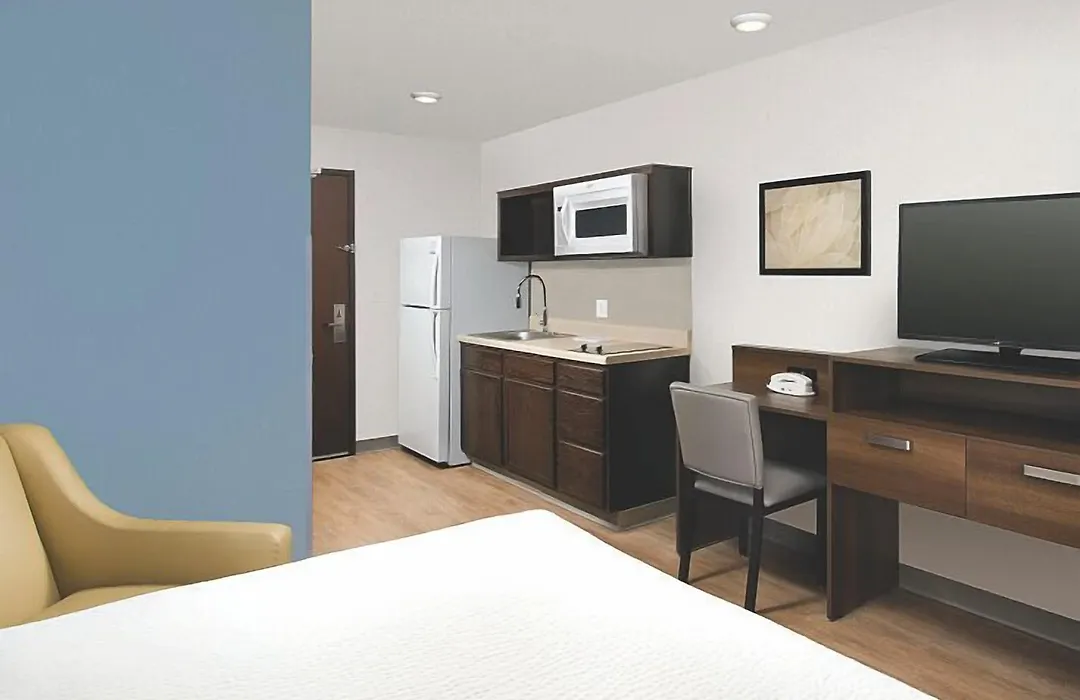 Woodspring Suites Rochester Greece-1