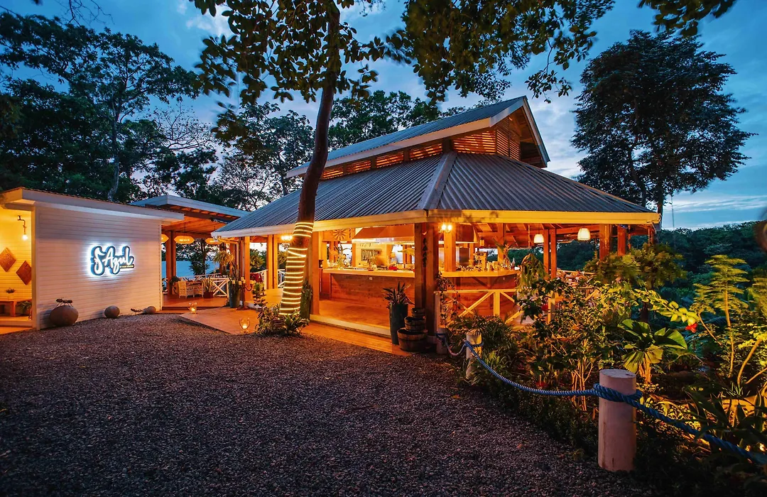 Blue Roatan Resort-1