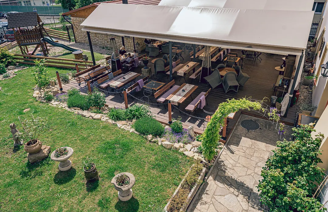 Hotel Svatojánský Dvůr-1