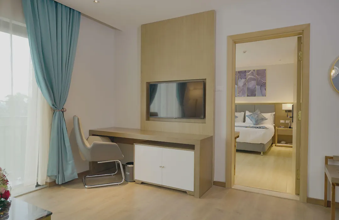 Stay Easy Plus Hotel-1