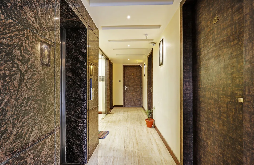 Itsy Hotels Ransu Residency-1