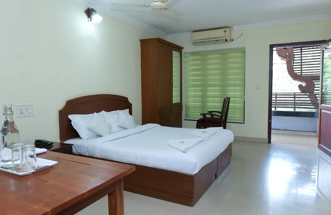 Hotel Lumiere-1