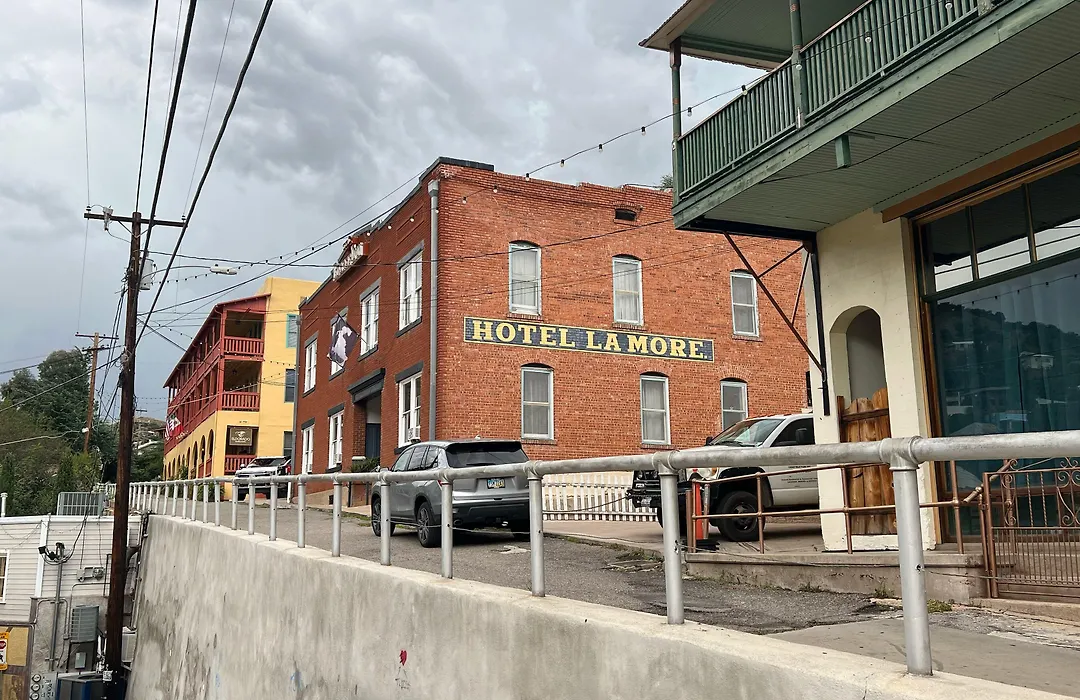 Hotel La More At The Bisbee Inn-1