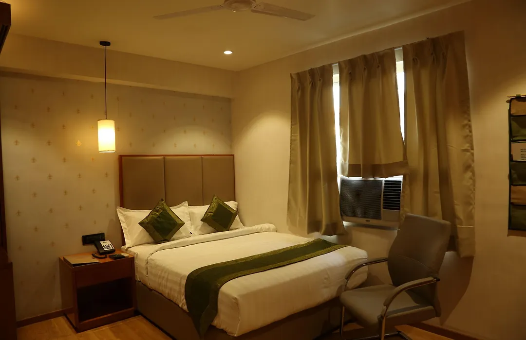 Hotel Reva Regency-1