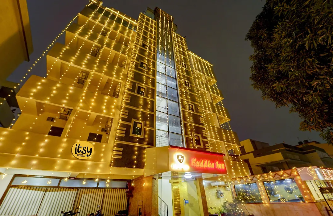 Itsy Hotels Buddha Inn-1