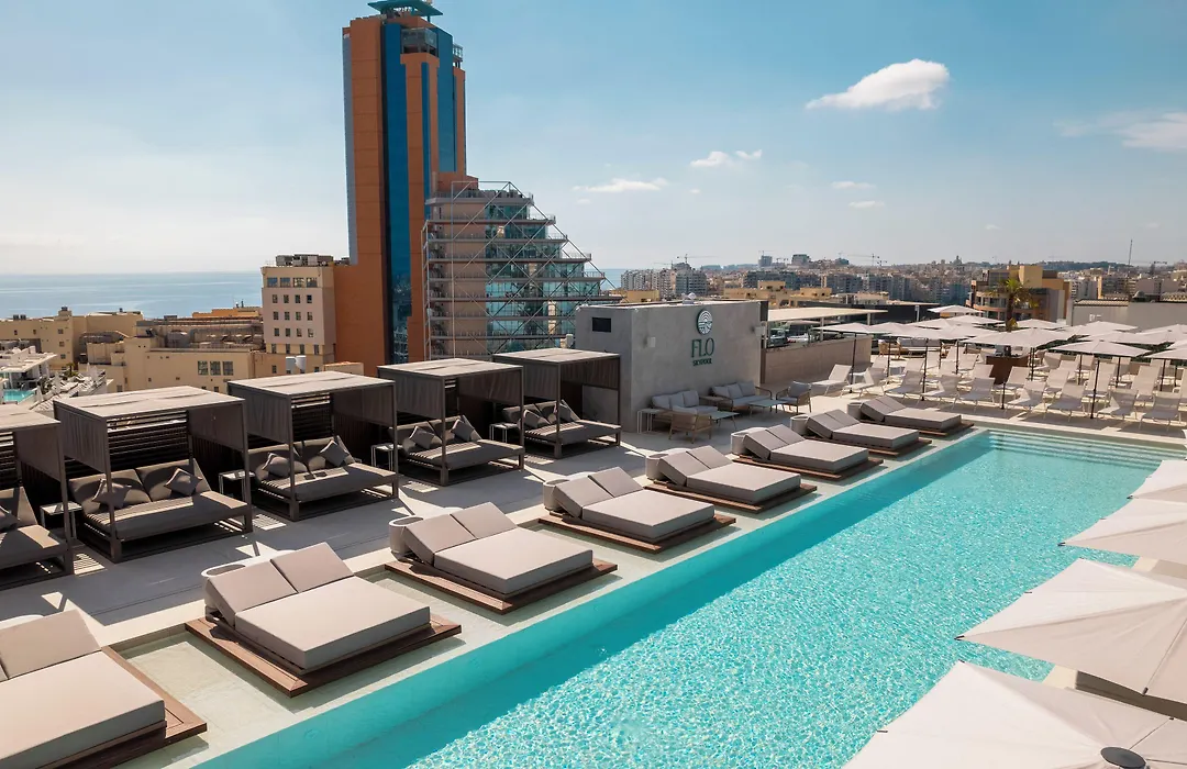 The Londoner Hotel St. Julian'S-1