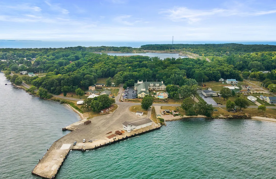 Kelleys Island Venture Resort-1