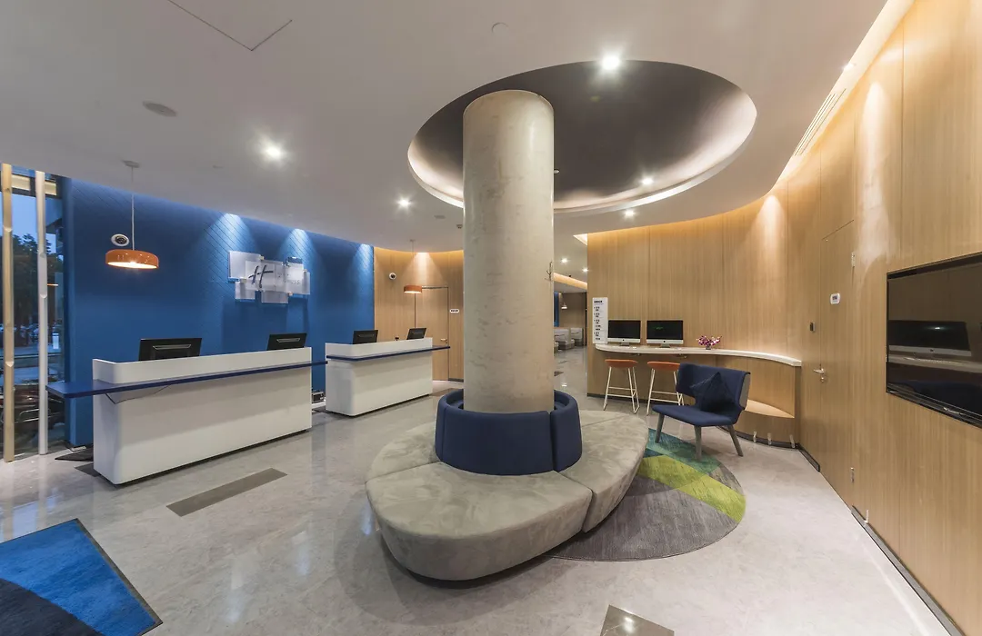 Holiday Inn Express Shanghai Xuhui Binjiang, An Ihg Hotel-1