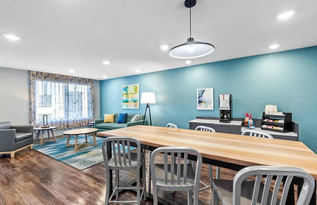 Woodspring Suites St Peters-Ofallon-1