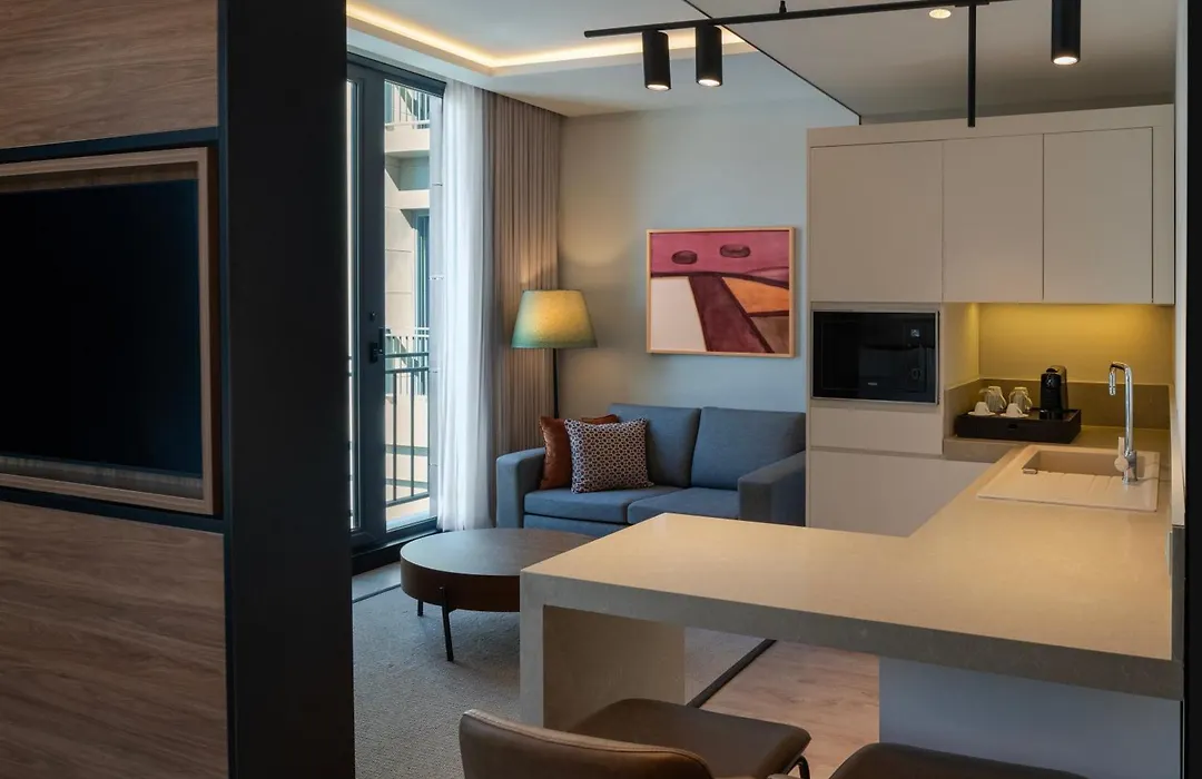 Altunizade Suites Istanbul, Curio Collection By Hilton-1