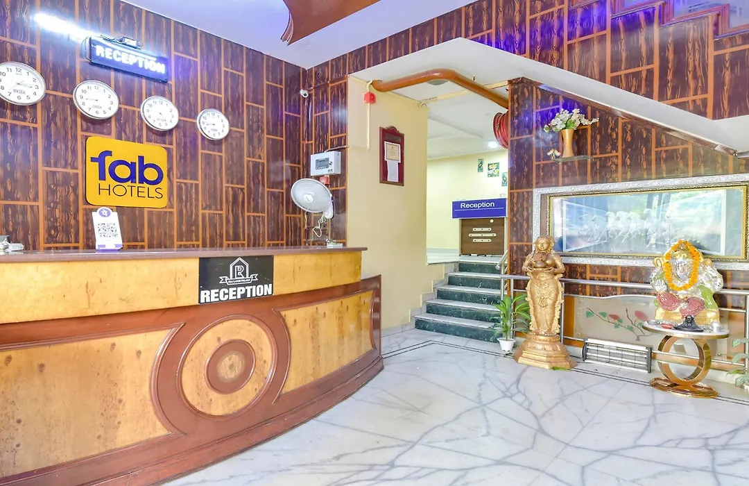 Fabhotel Rajlaxmi Palace - Ashok Vihar Metro Station-1