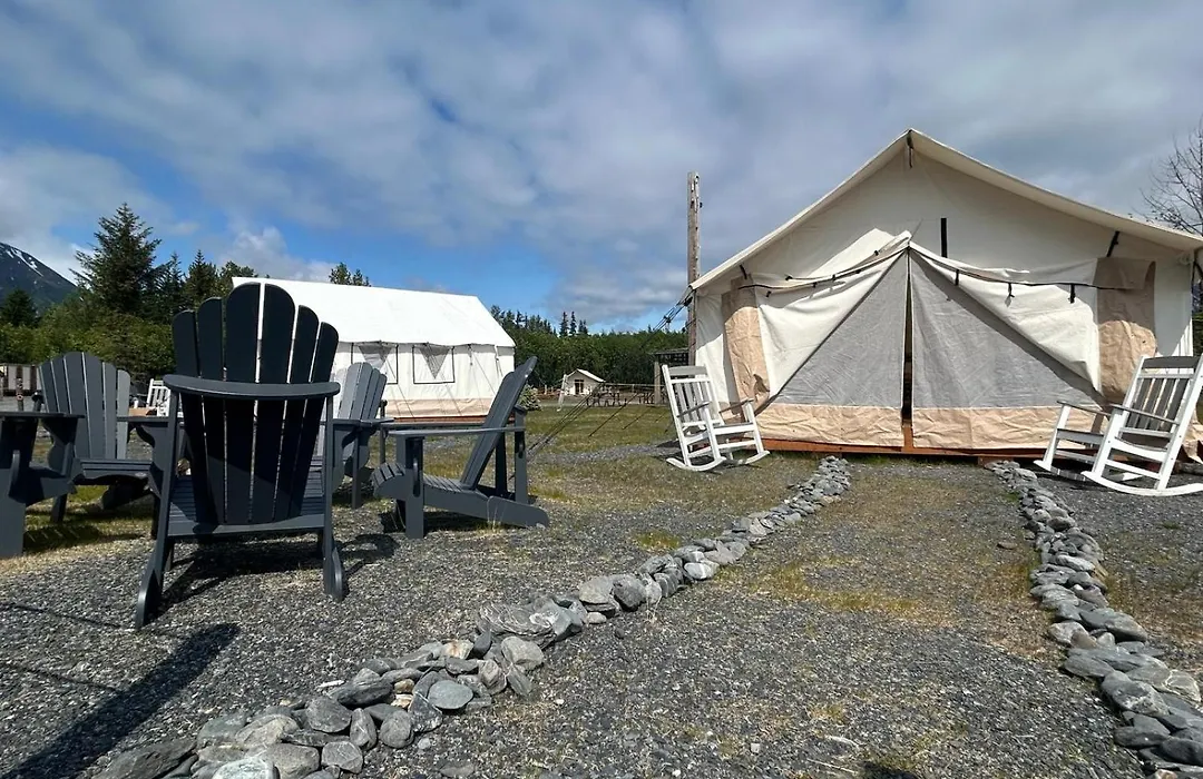 Howling Wolf Resort-1