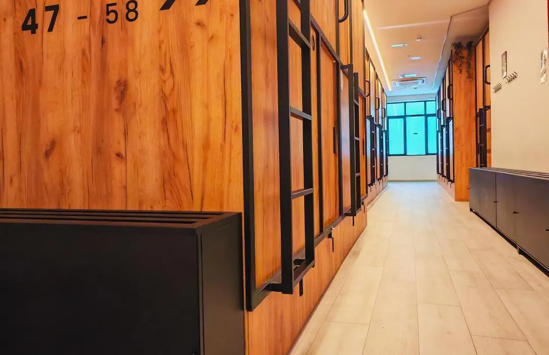 Capsule Inn Madrid-1