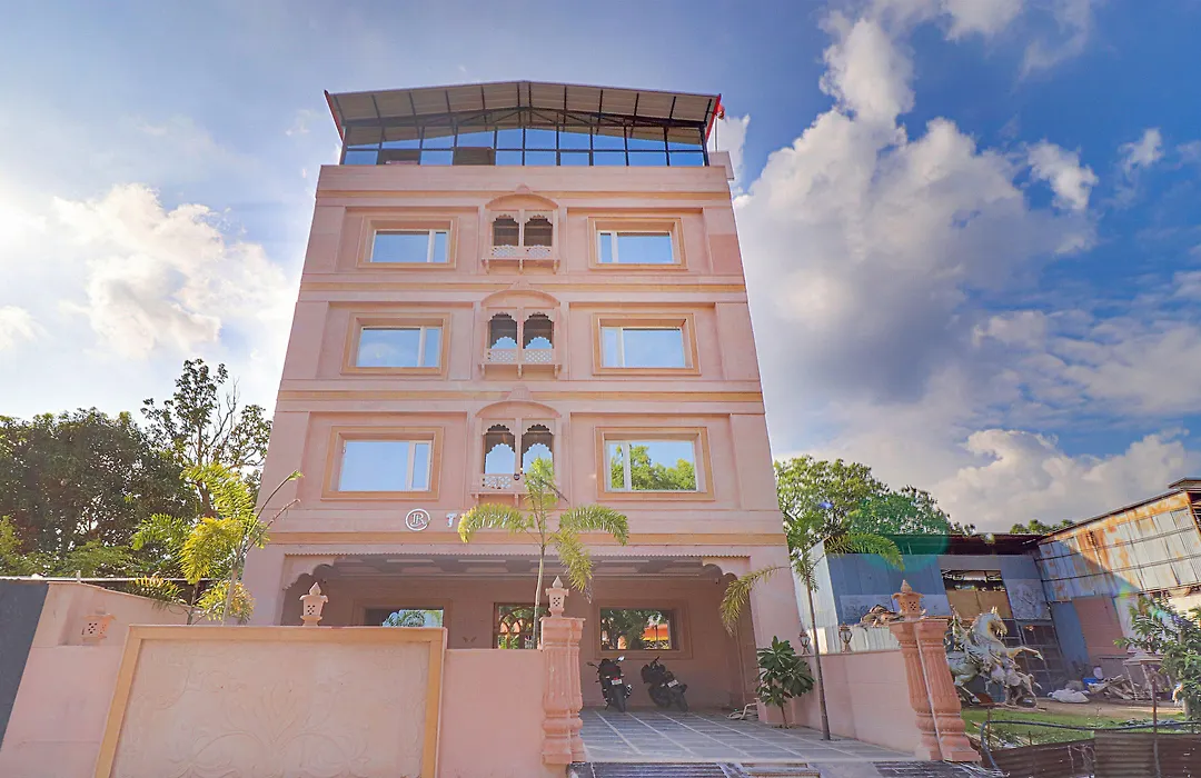 Treebo Royal Mirage, Bhoopatwala-1