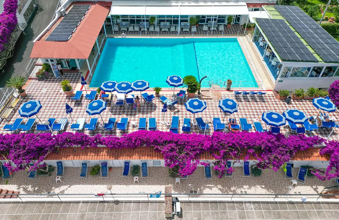 Hotel Parco Cartaromana-1