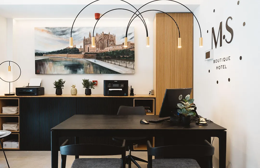 Boutique Hotel Petit Montision-1