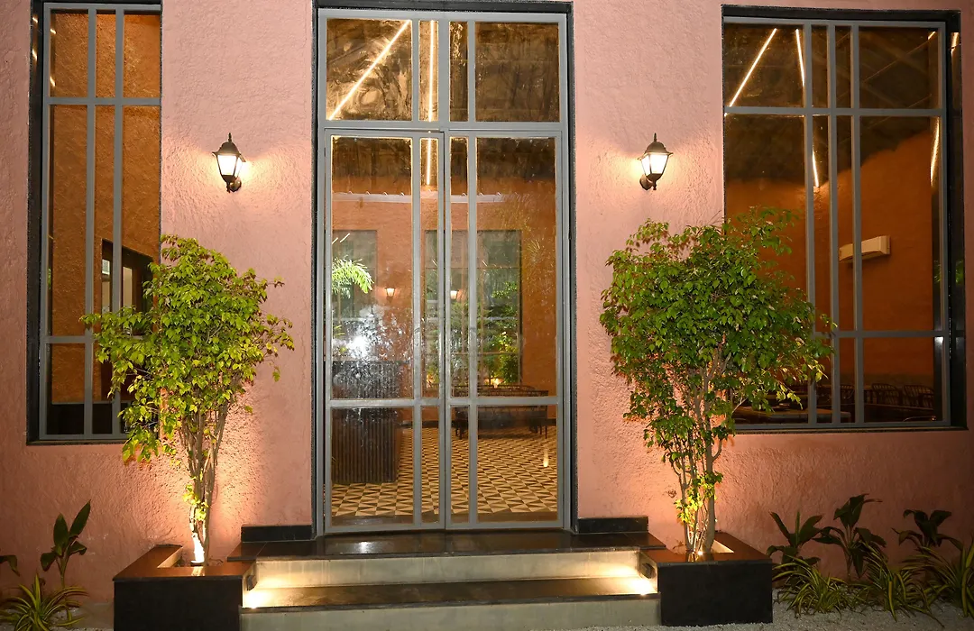 Hotel Navtara-1