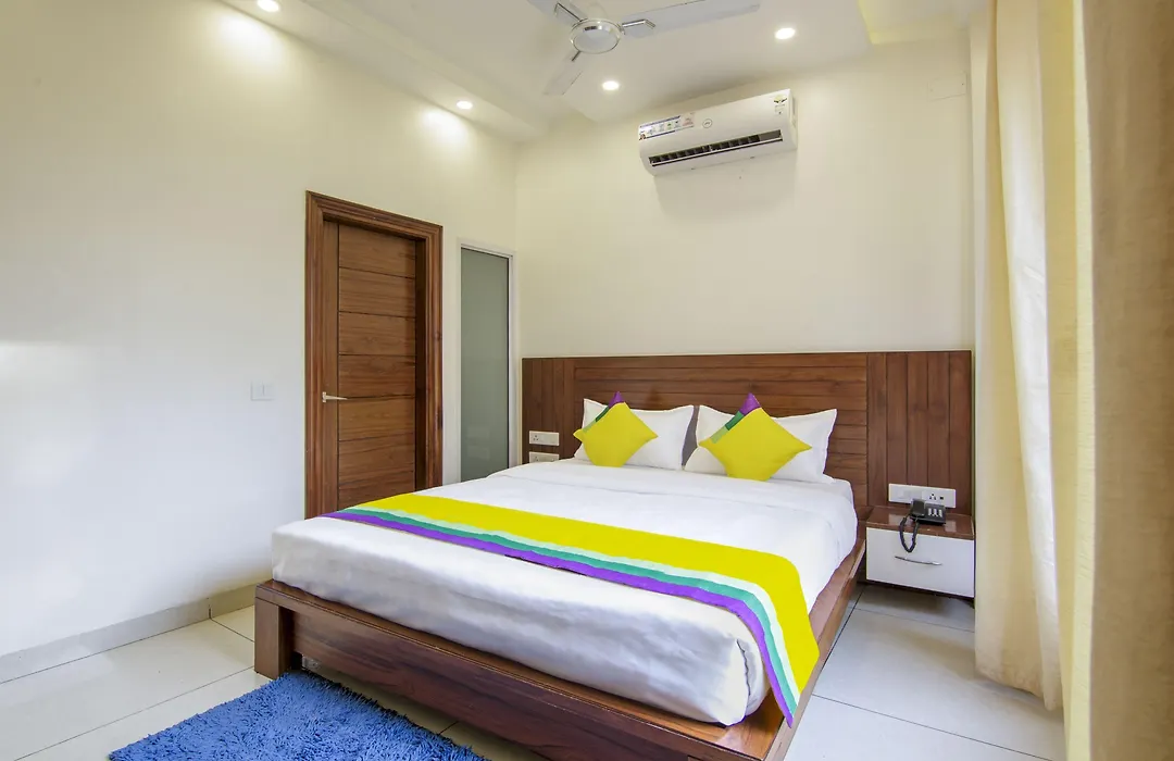 Itsy Hotels Gm Residency-1