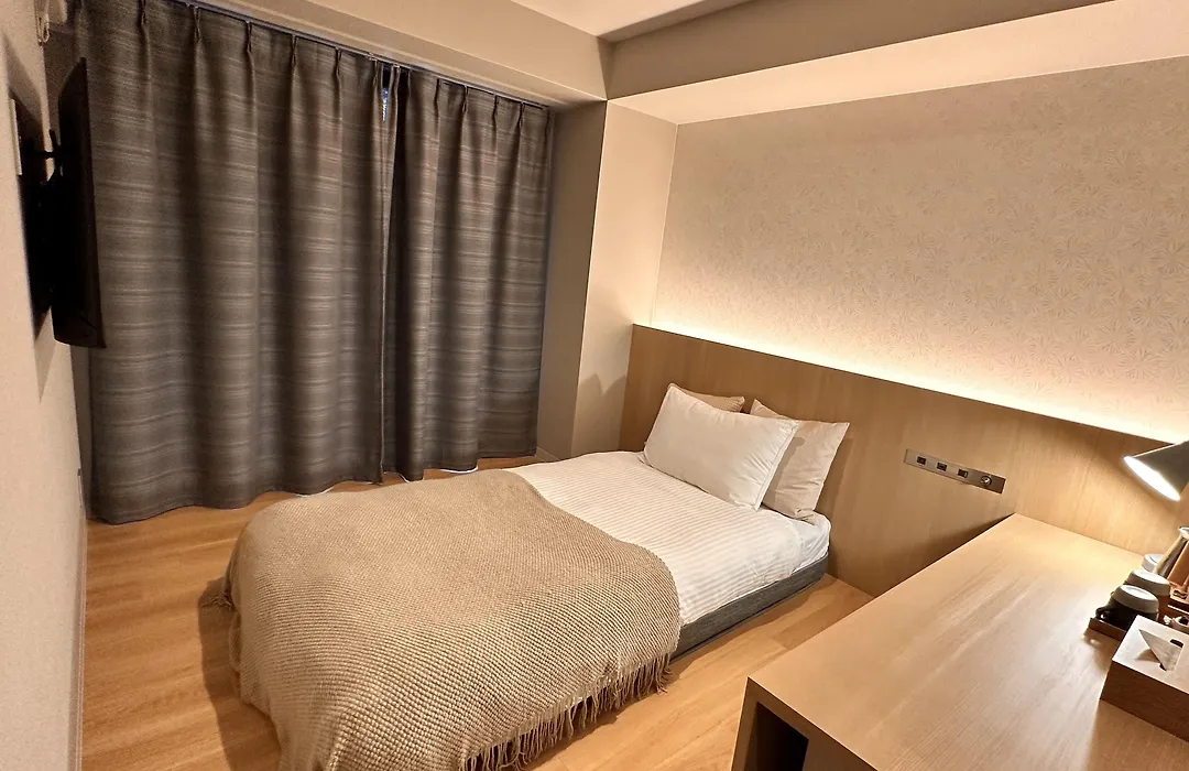 R Hotel Namba-1