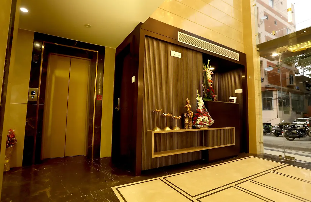 Hotel Grand Girdhar-1
