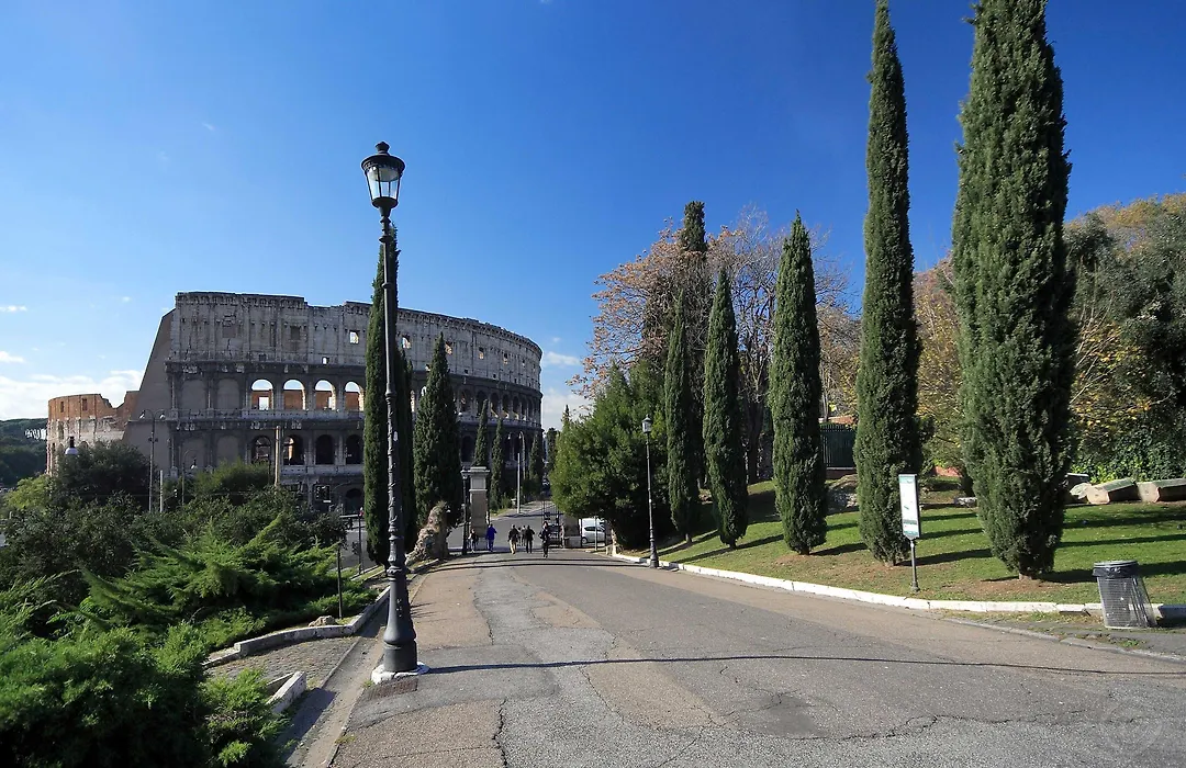 Roman Holiday Colosseo-1