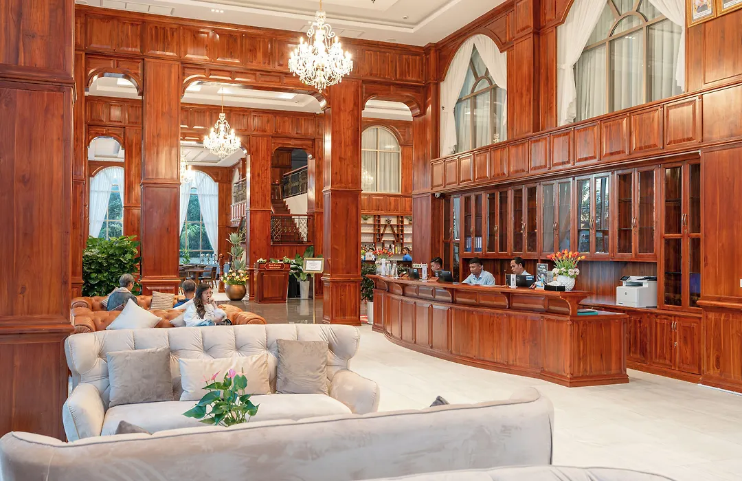 Sea Breeze Hotel&Villa-1
