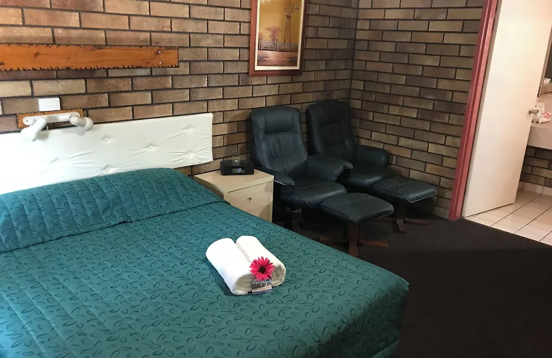 Miles Outback Motel-1