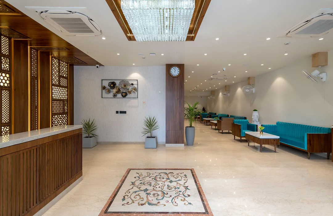 Hotel Regal Grand-1