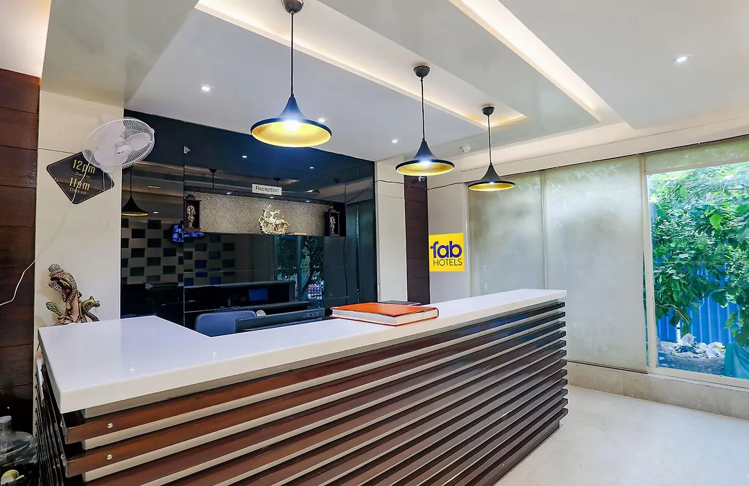 Fabhotel Grand Stay-1