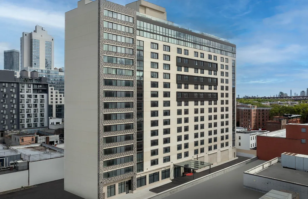 Springhill Suites By Marriott New York Queens-1