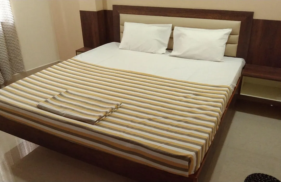 Hotel Grand Stay-1