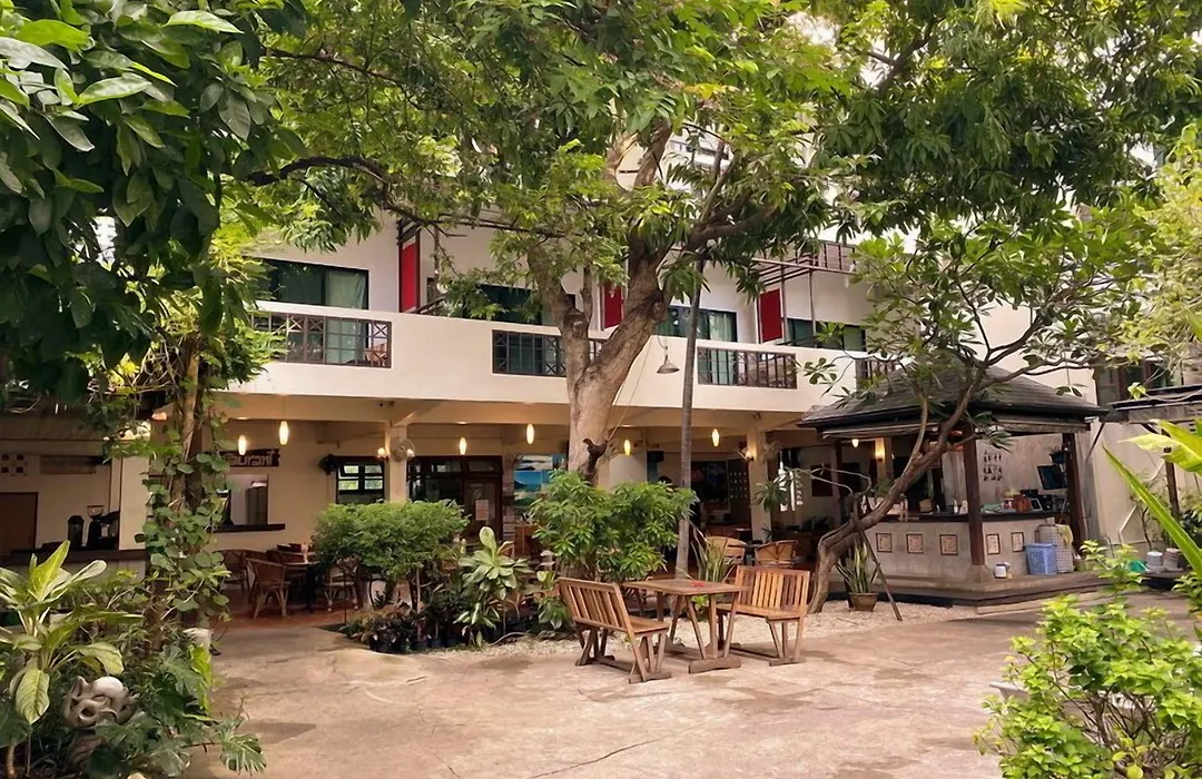 Lamphuhouse Bangkok-1