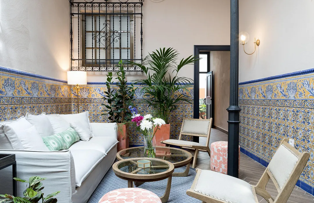 Honest Sevilla Hotel-1