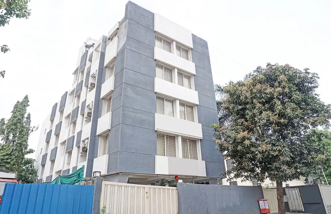 Treebo Diamond Residency - Ddpk Inn-1