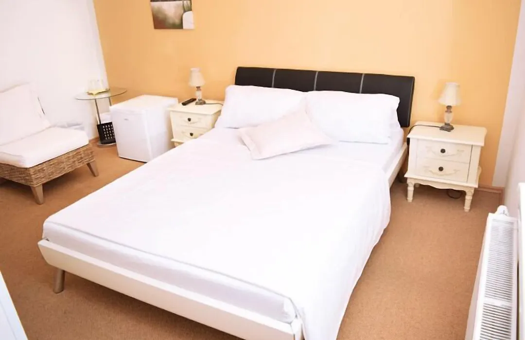 Hotel Am Nordkreuz-1