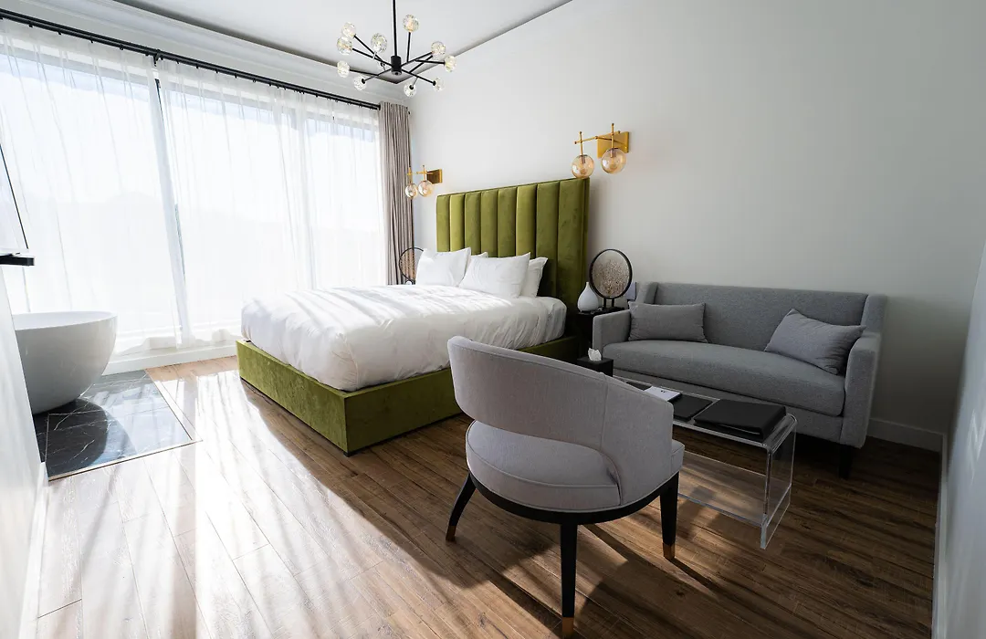 Mount Alverno Luxury Resorts-1