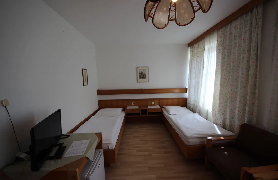 Hotel Kleinmünchen Garni-1