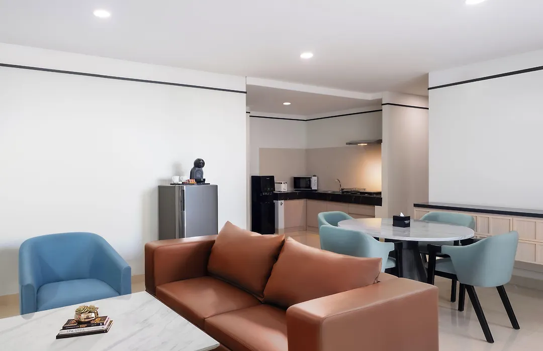The Reiz Suites, Artotel Curated-1
