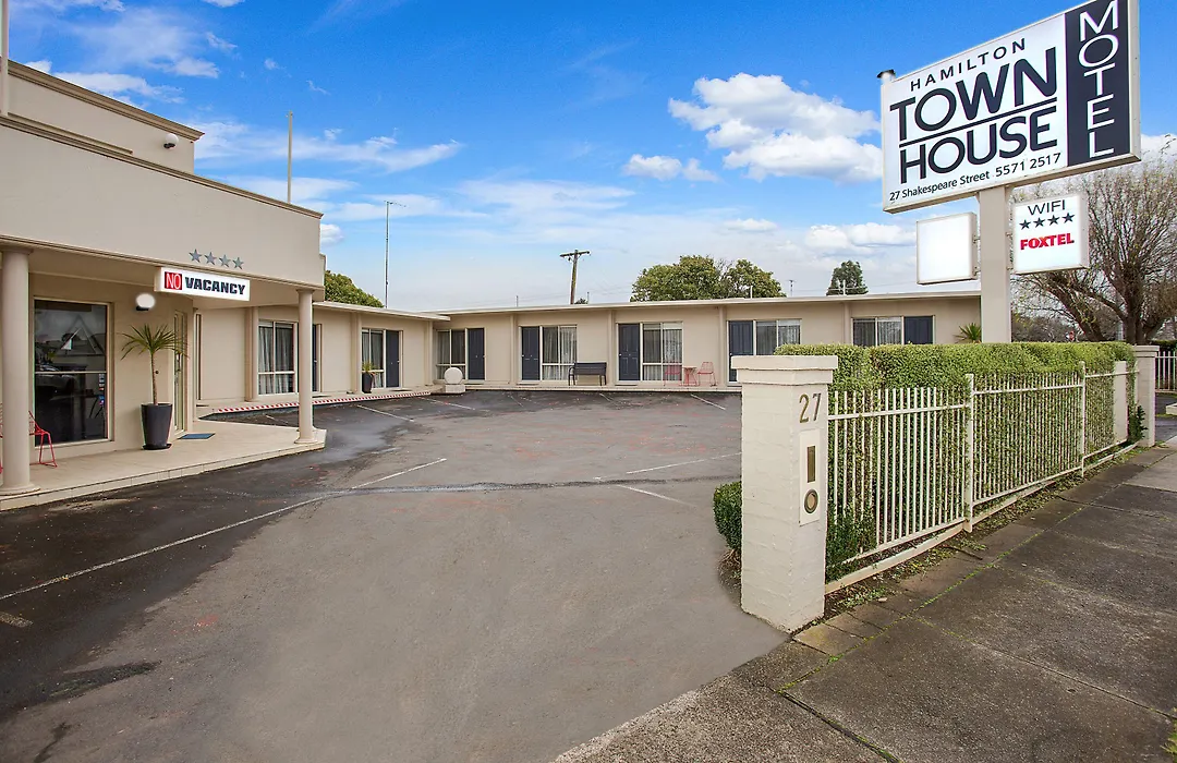Hamilton Townhouse Motel-1