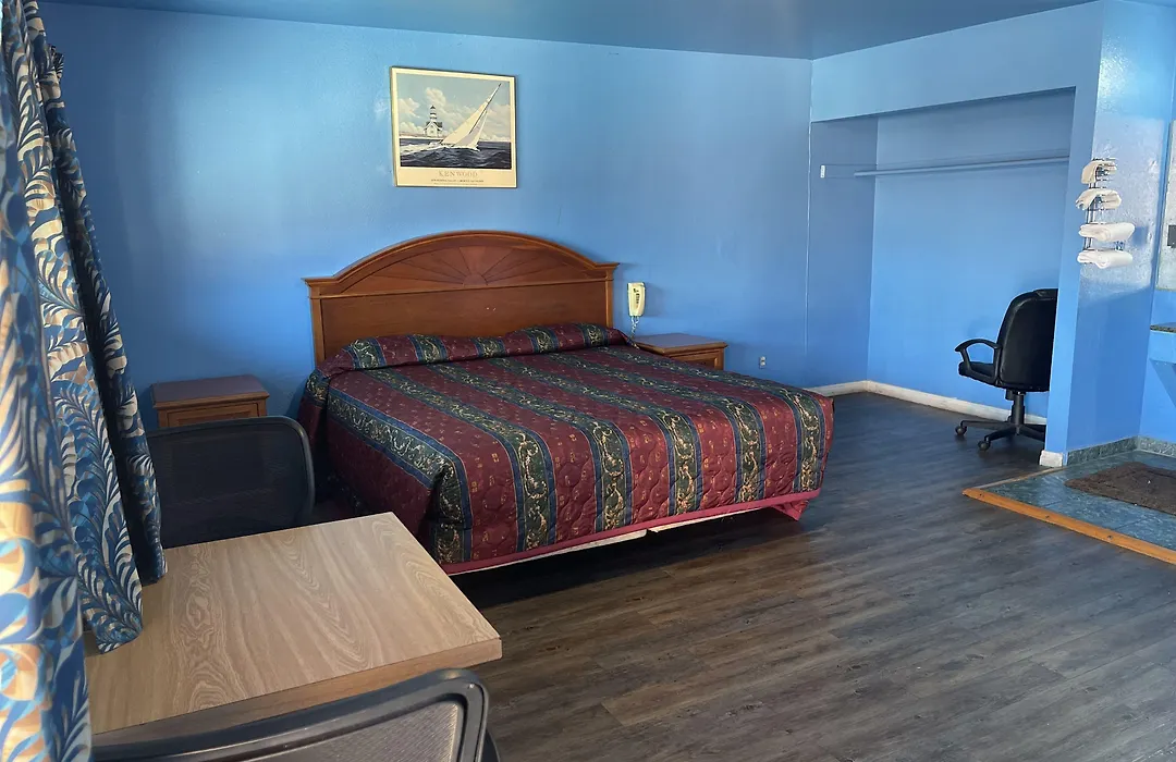 Full Moon Inn-1
