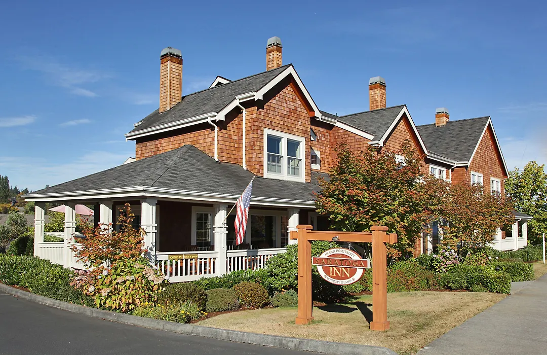 Saratoga Inn-1