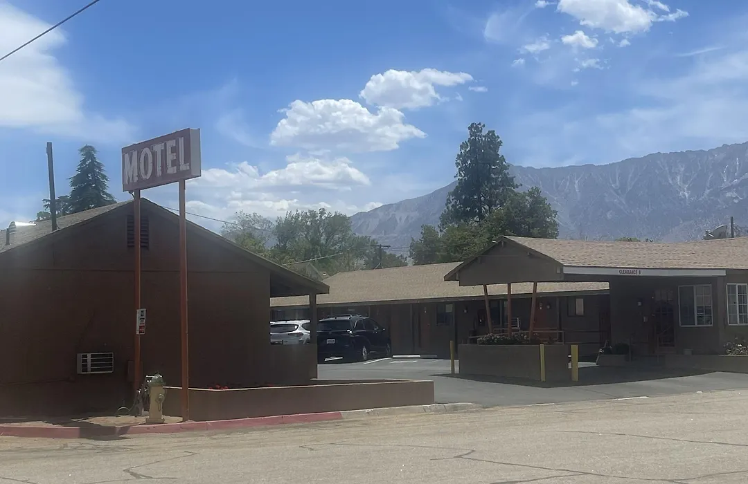 Lone Pine Budget Inn-1