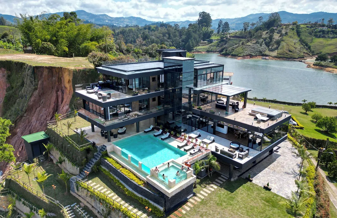 Vivanti Resort-1